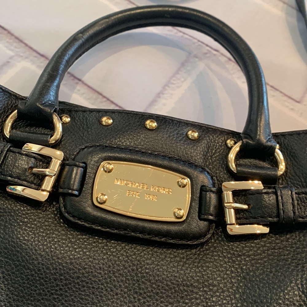 Michael Kors purse - Picture 2 of 11
